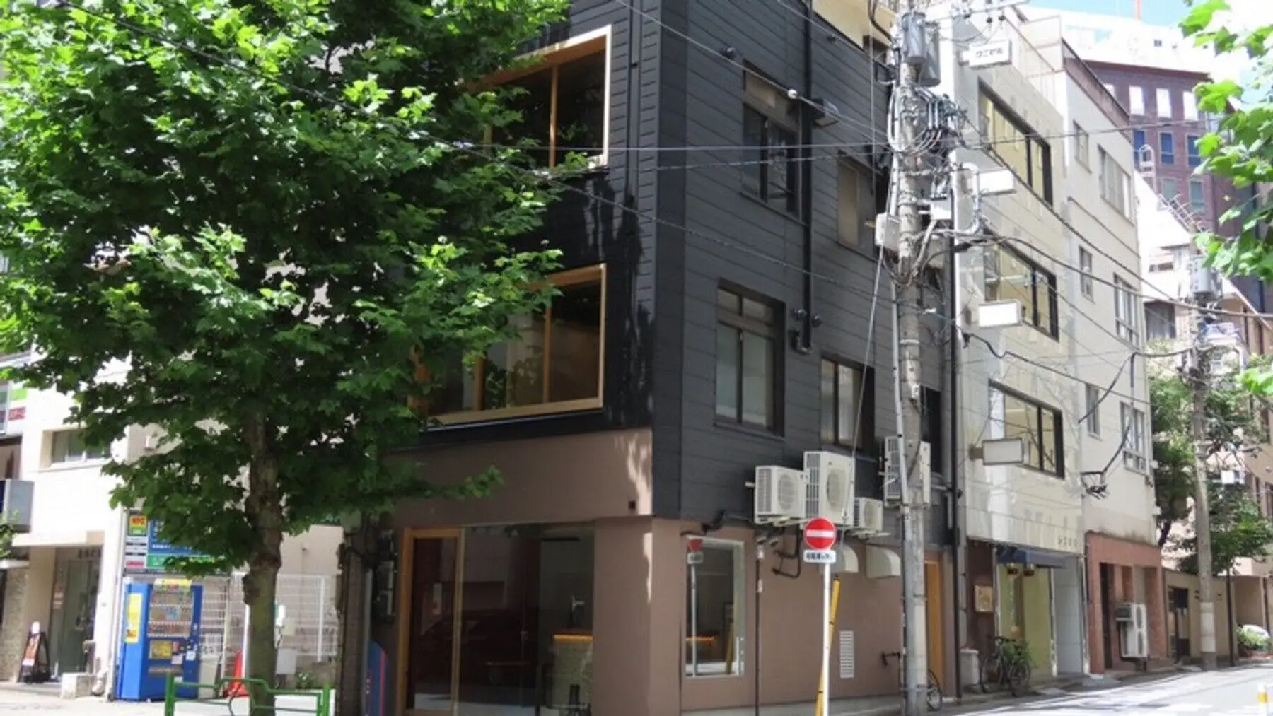 Fugu Club Building's image 8