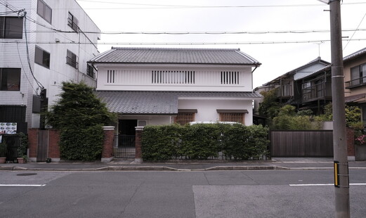 middle's image 7