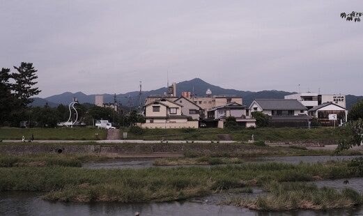 middle's image 6