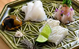Fugu Club Building's image