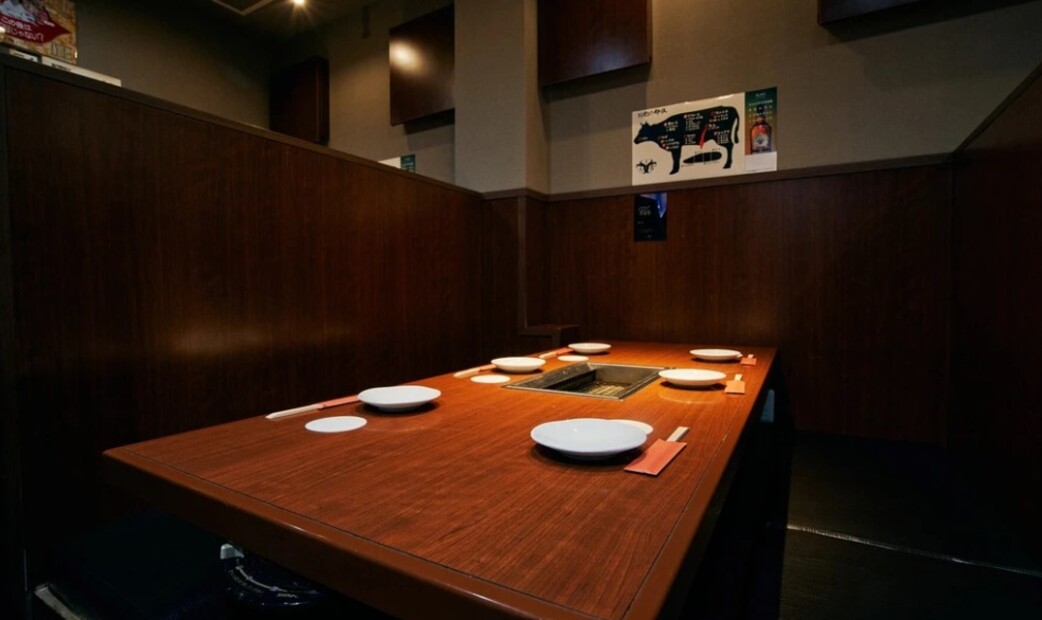 日本和牛燒肉店的座位