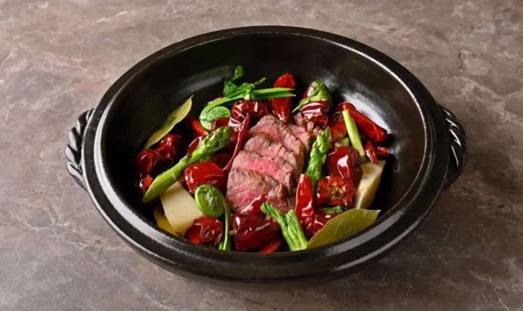 Li Hua's image 3